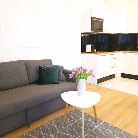 ורשה Vista Residence Wola מראה חיצוני תמונה