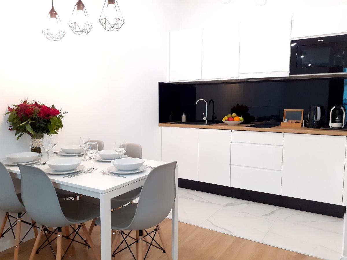 ורשה Vista Residence Wola מראה חיצוני תמונה