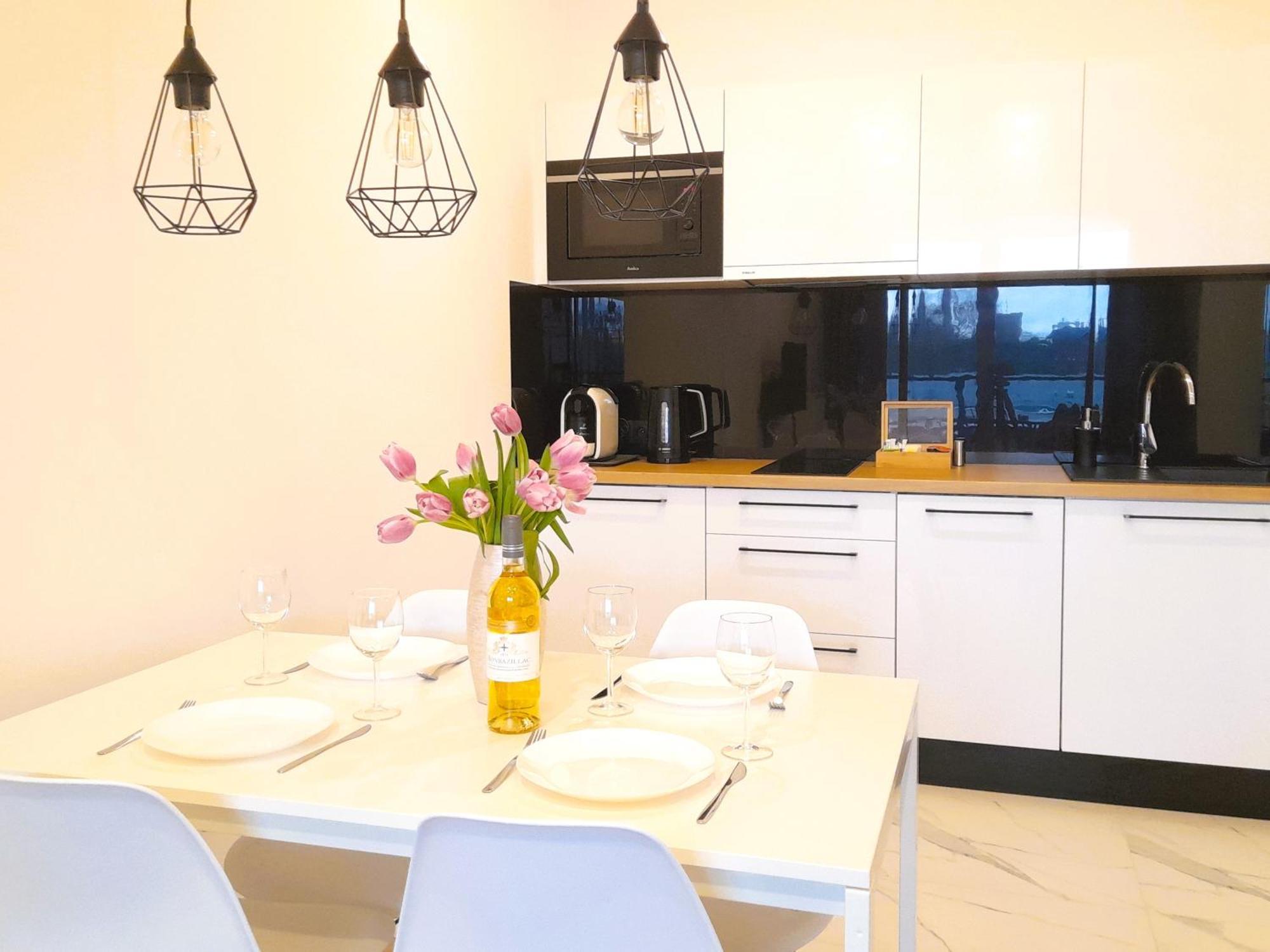 ורשה Vista Residence Wola מראה חיצוני תמונה